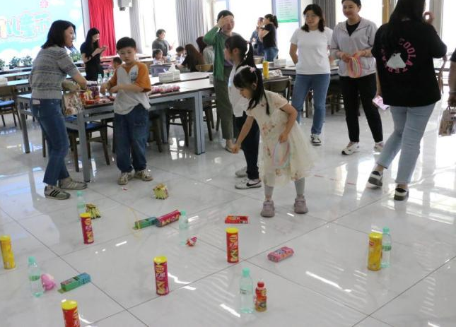 �۷���ʹ������ع��ᷢչ &ldquo;�ذ�ְ����Ů���ػ�����ͯ��&rdquo; ��һ����