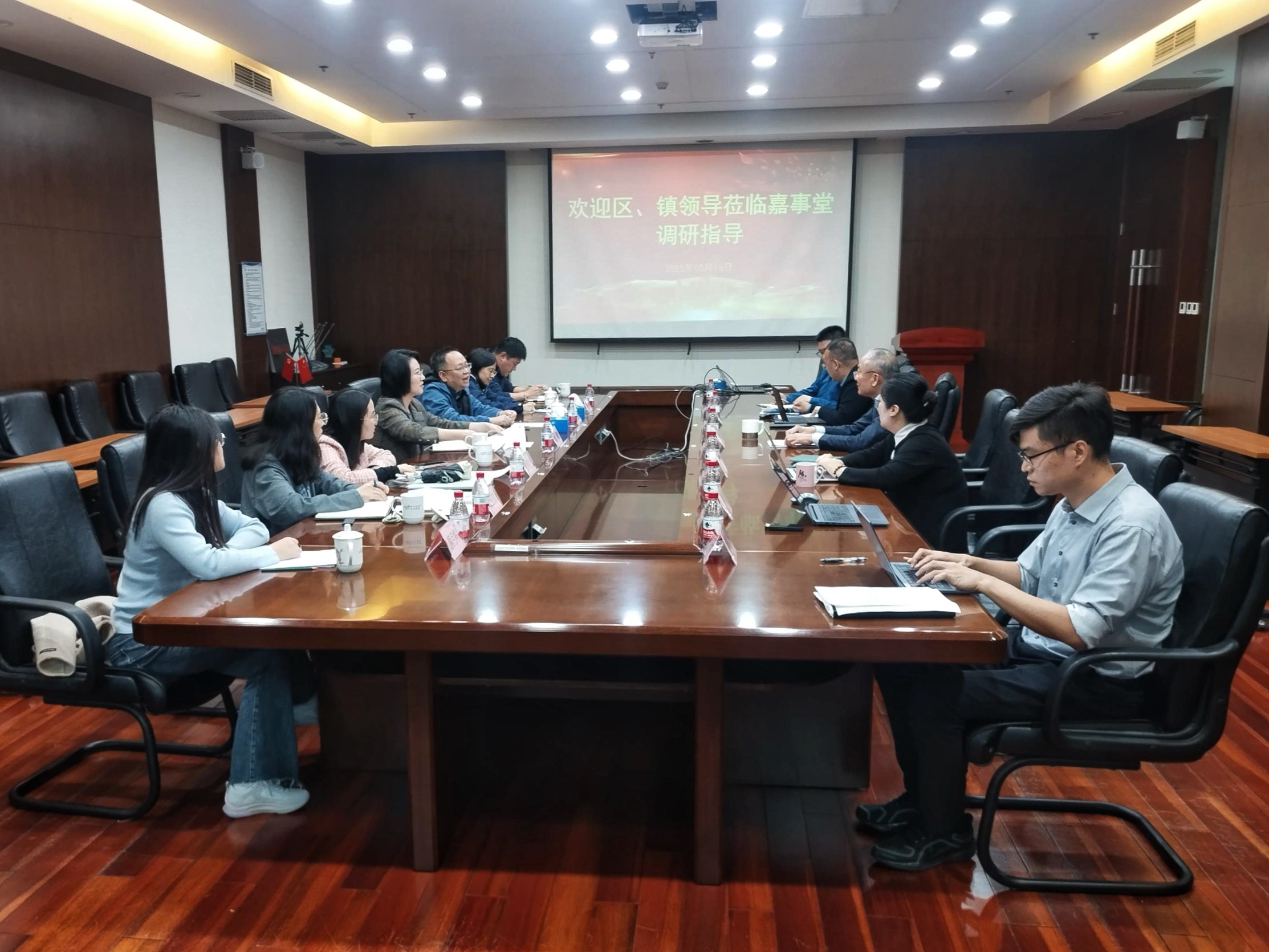 �������򸨵�ǰ���۷���ʹ�����չ����